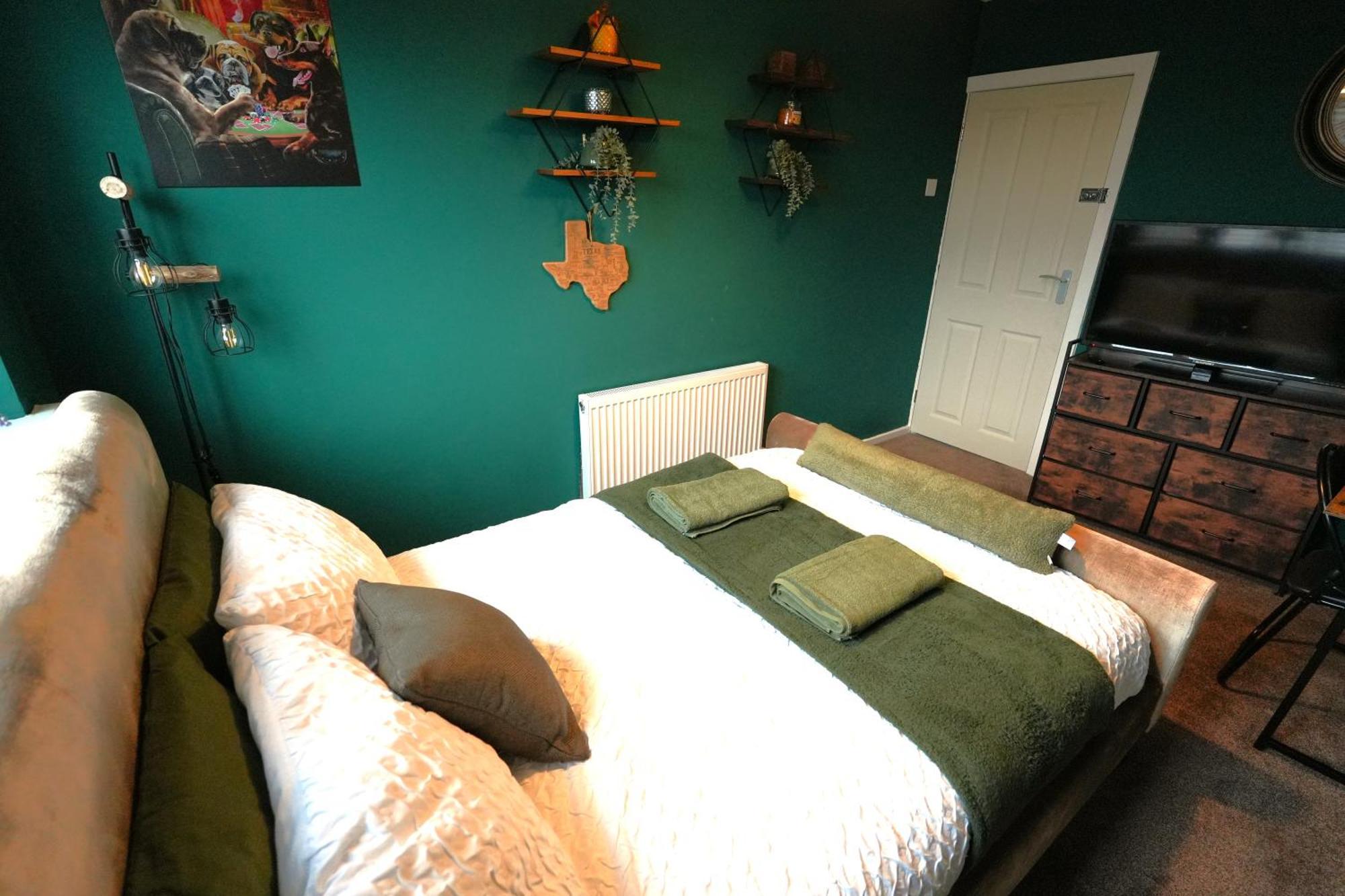 Detached Homestay - Super, King & Double Rooms - Leyland, Preston, Chorley, Lancashire Ngoại thất bức ảnh