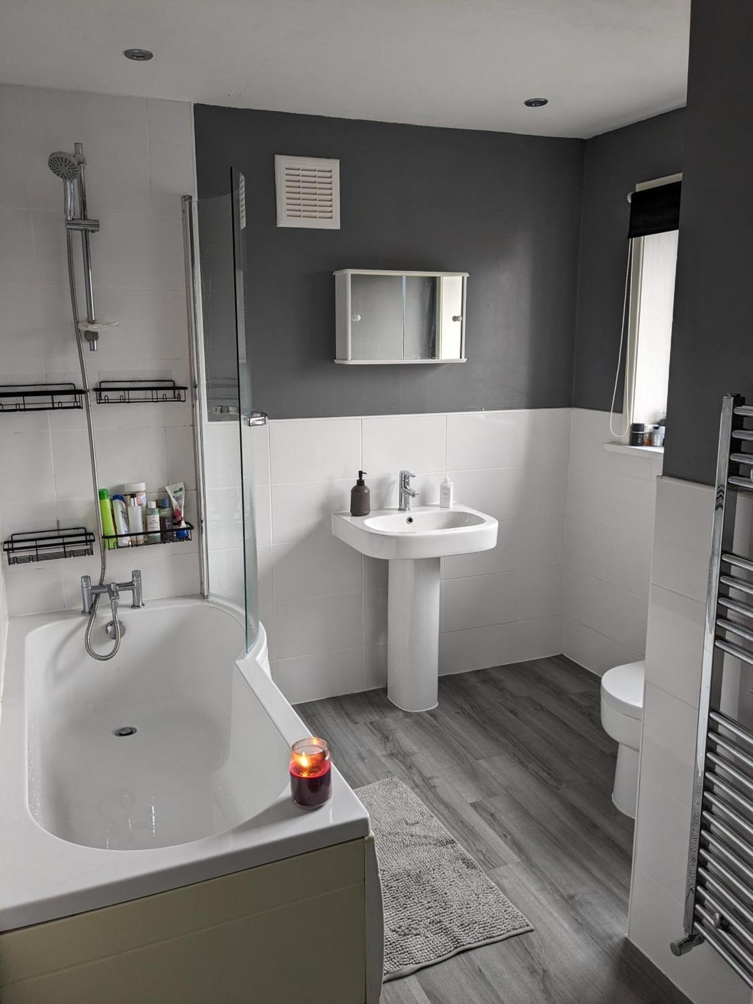 Detached Homestay - Super, King & Double Rooms - Leyland, Preston, Chorley, Lancashire Phòng bức ảnh