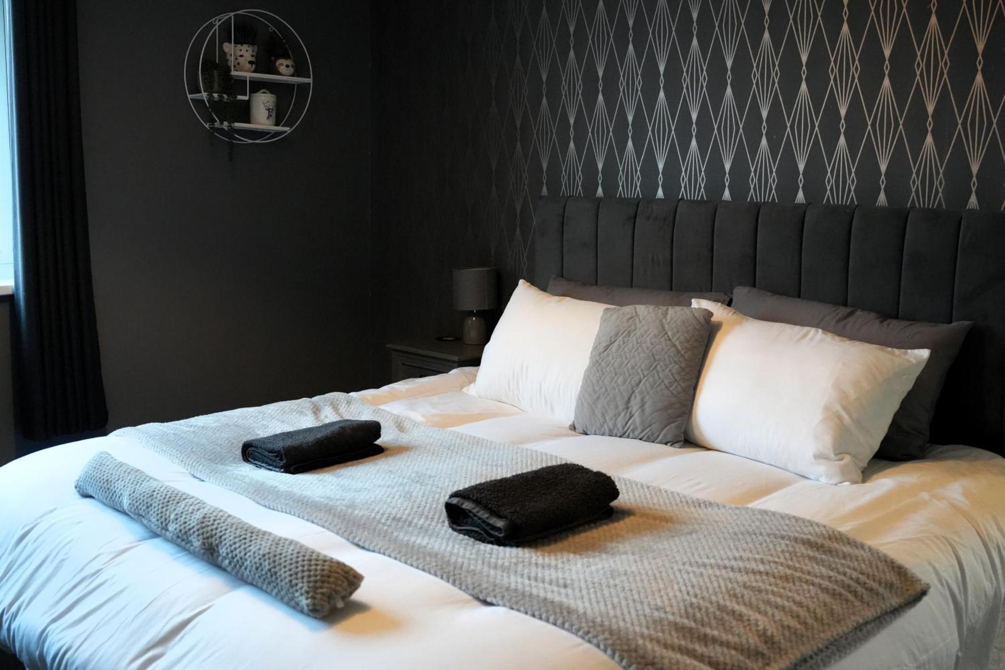 Detached Homestay - Super, King & Double Rooms - Leyland, Preston, Chorley, Lancashire Ngoại thất bức ảnh
