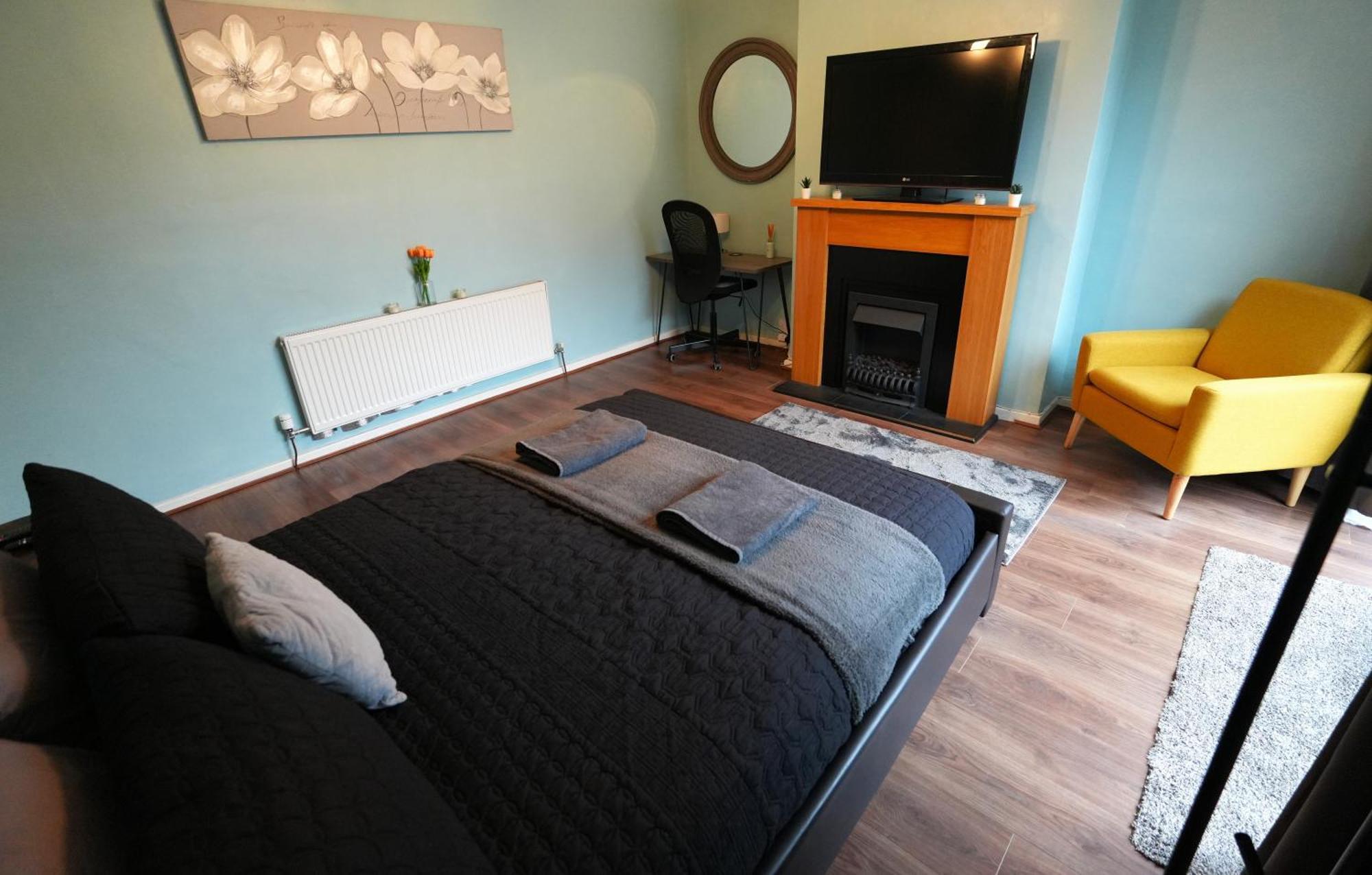Detached Homestay - Super, King & Double Rooms - Leyland, Preston, Chorley, Lancashire Ngoại thất bức ảnh