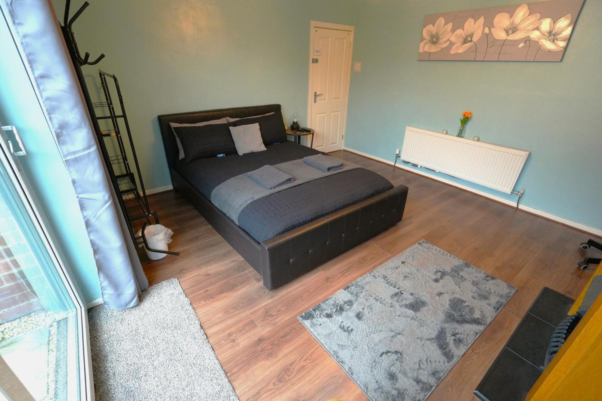 Detached Homestay - Super, King & Double Rooms - Leyland, Preston, Chorley, Lancashire Ngoại thất bức ảnh