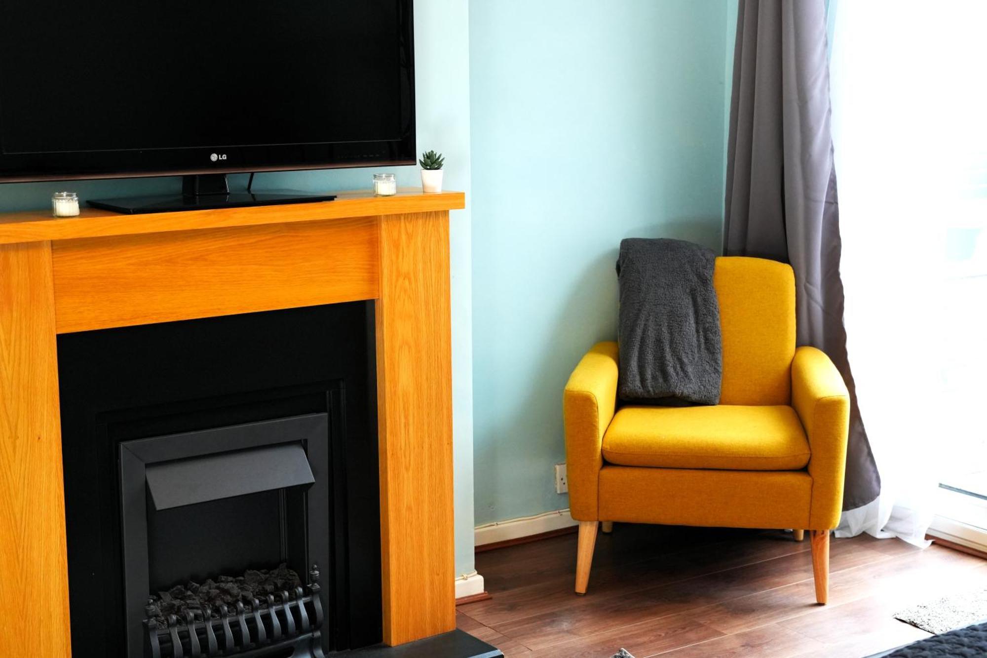 Detached Homestay - Super, King & Double Rooms - Leyland, Preston, Chorley, Lancashire Ngoại thất bức ảnh