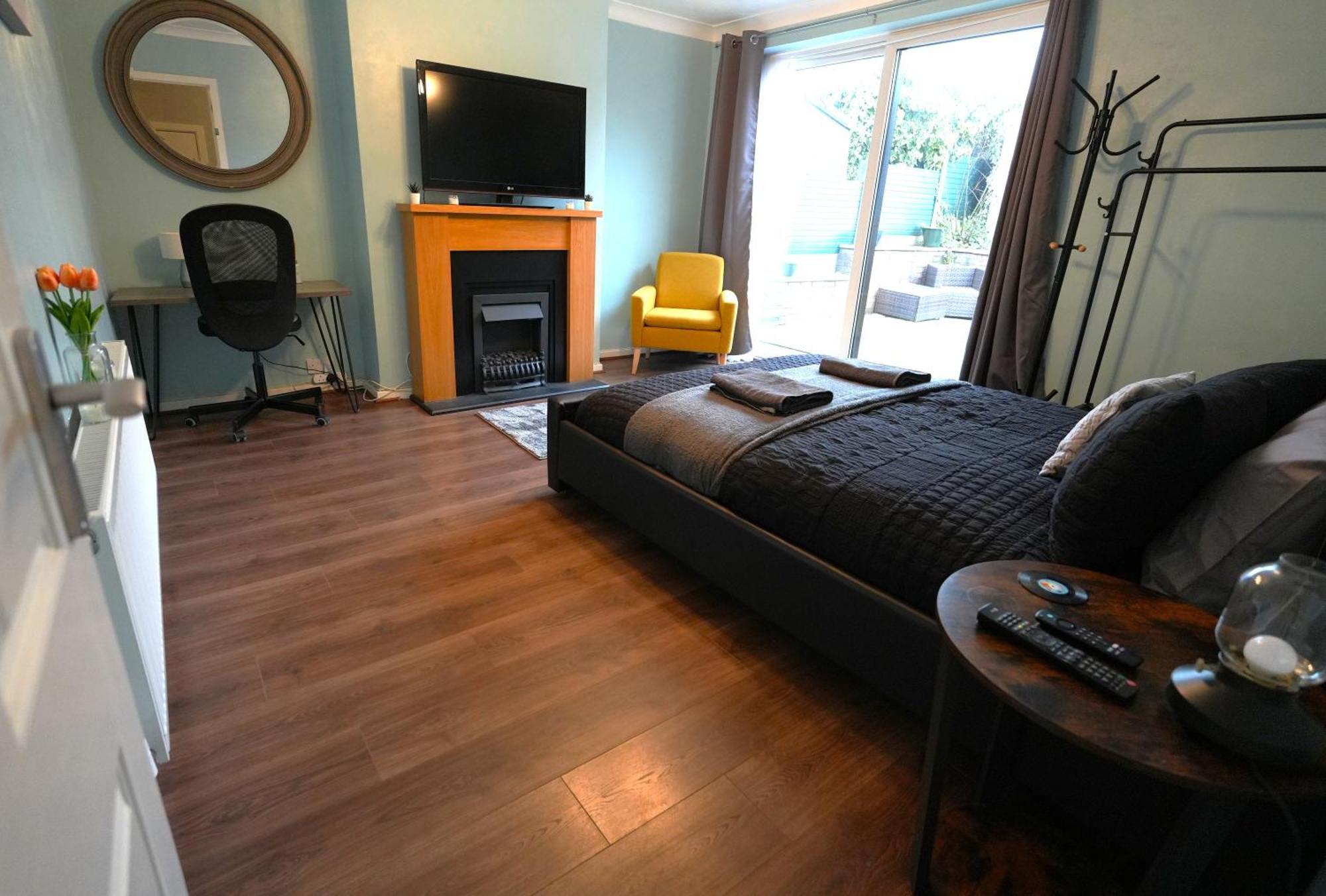Detached Homestay - Super, King & Double Rooms - Leyland, Preston, Chorley, Lancashire Ngoại thất bức ảnh