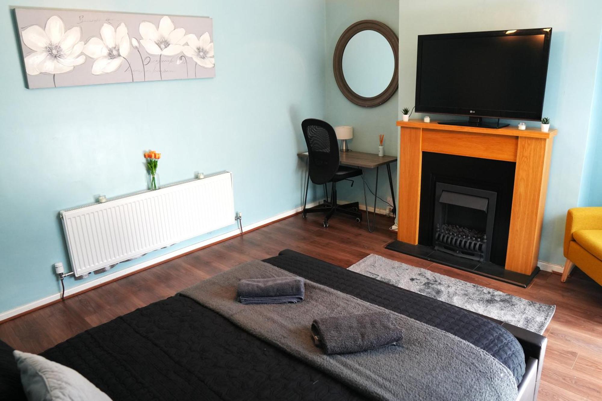 Detached Homestay - Super, King & Double Rooms - Leyland, Preston, Chorley, Lancashire Ngoại thất bức ảnh