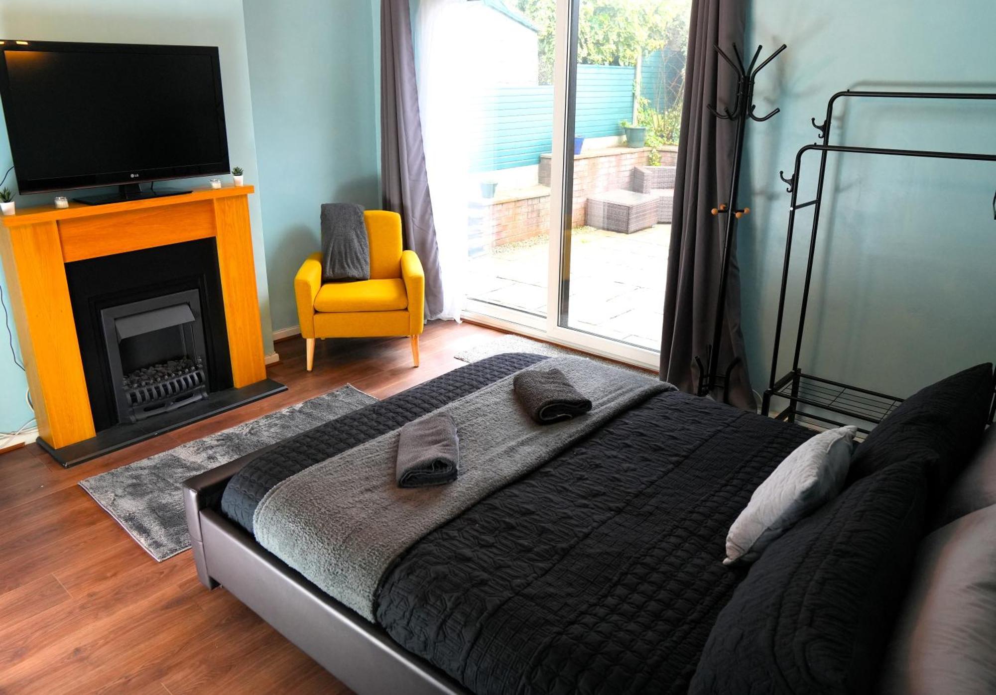 Detached Homestay - Super, King & Double Rooms - Leyland, Preston, Chorley, Lancashire Ngoại thất bức ảnh